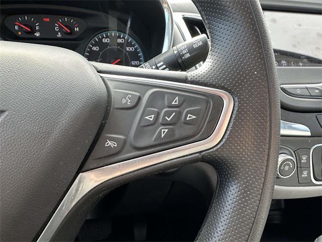 used 2023 Chevrolet Equinox car, priced at $21,899