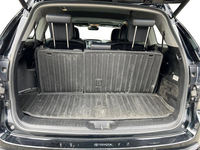 used 2018 Toyota Highlander car, priced at $15,998