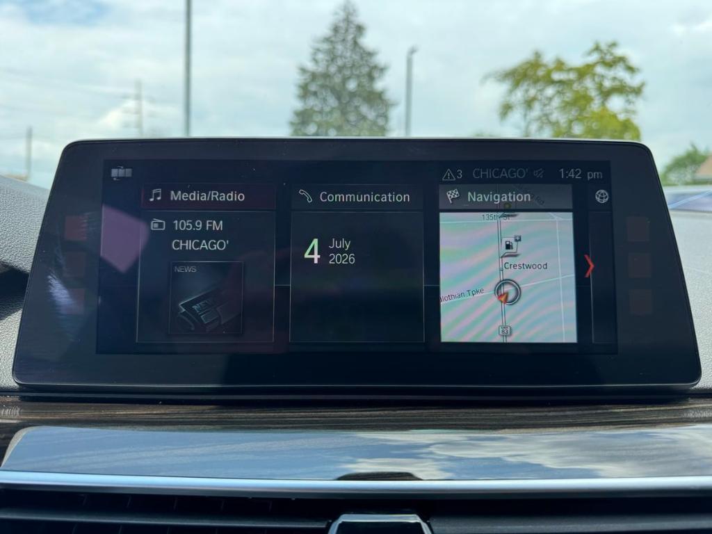 BMW 5 Series view 16