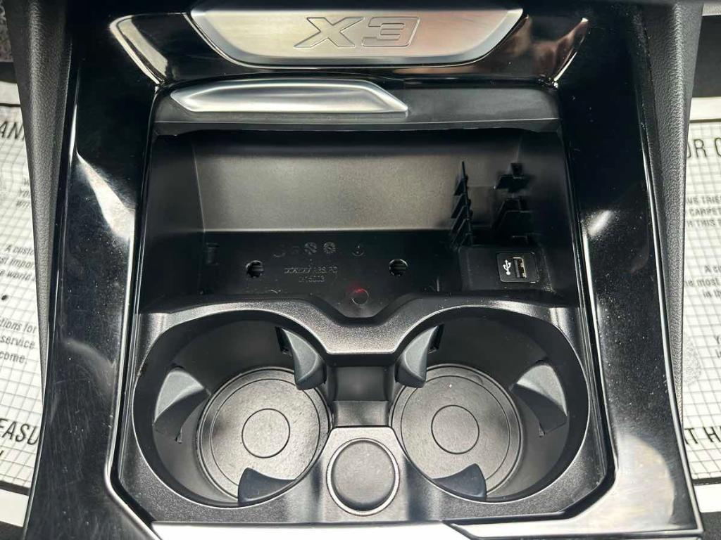 BMW X3 view 26