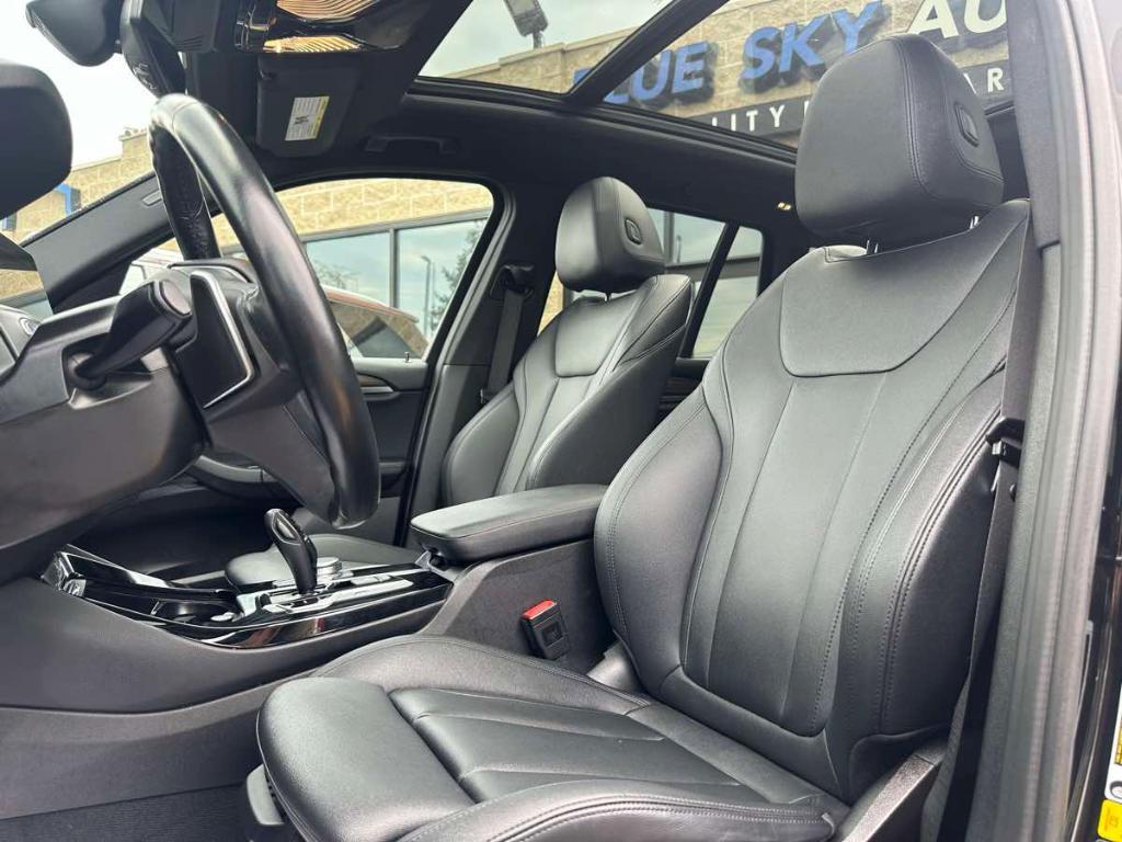 BMW X3 view 14