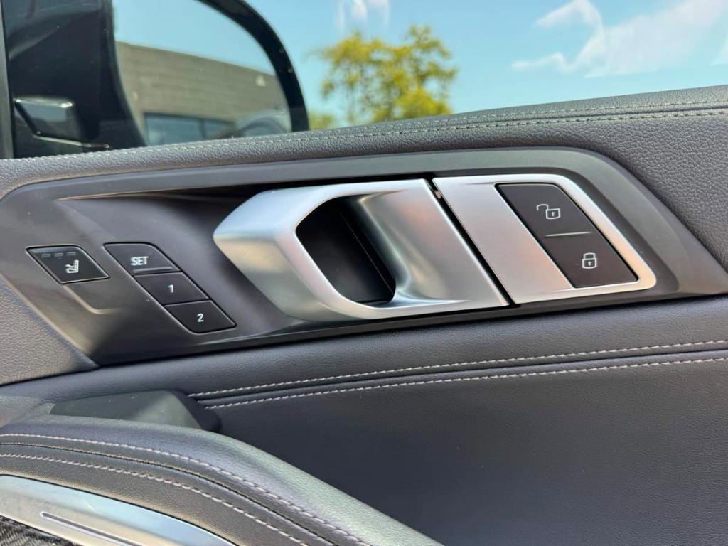 BMW X6 view 38