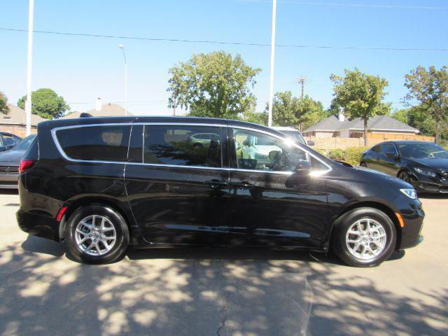 used 2025 Chrysler Pacifica car, priced at $32,990