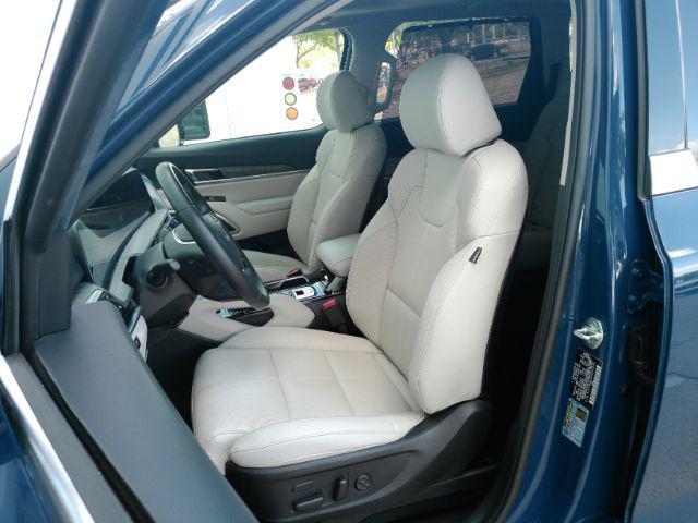 used 2024 Kia Telluride car, priced at $38,888