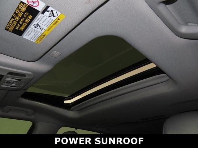 used 2021 Toyota Highlander car, priced at $28,925