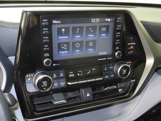used 2021 Toyota Highlander car, priced at $28,925