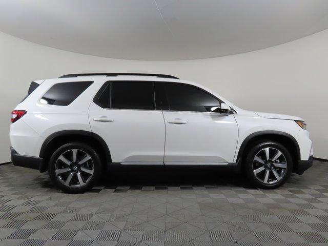 used 2025 Honda Pilot car, priced at $48,554