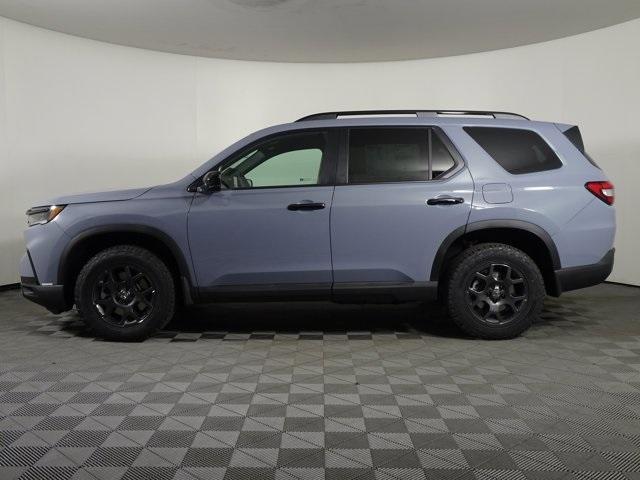 new 2025 Honda Pilot car, priced at $50,950