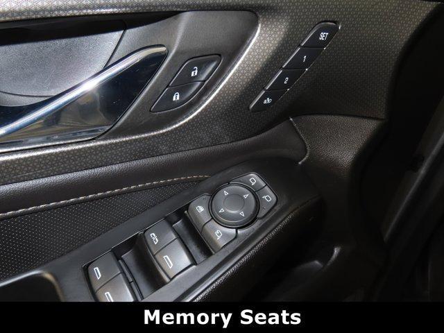 used 2023 Chevrolet Traverse car, priced at $30,777