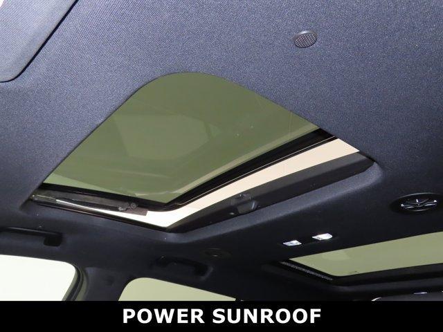 used 2023 Chevrolet Traverse car, priced at $30,777