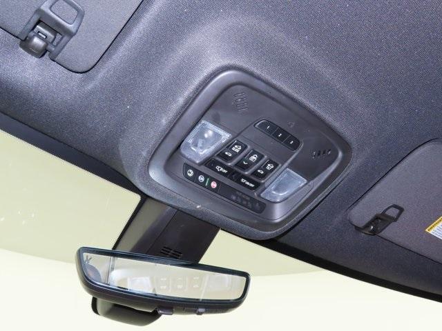 used 2023 Chevrolet Traverse car, priced at $30,777