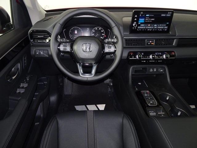 new 2025 Honda Pilot car, priced at $44,695