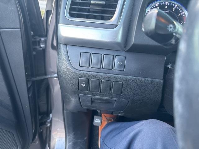 used 2015 Toyota Highlander car, priced at $17,406