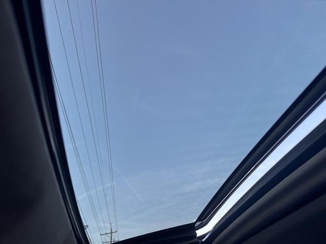 used 2015 Toyota Highlander car, priced at $17,406