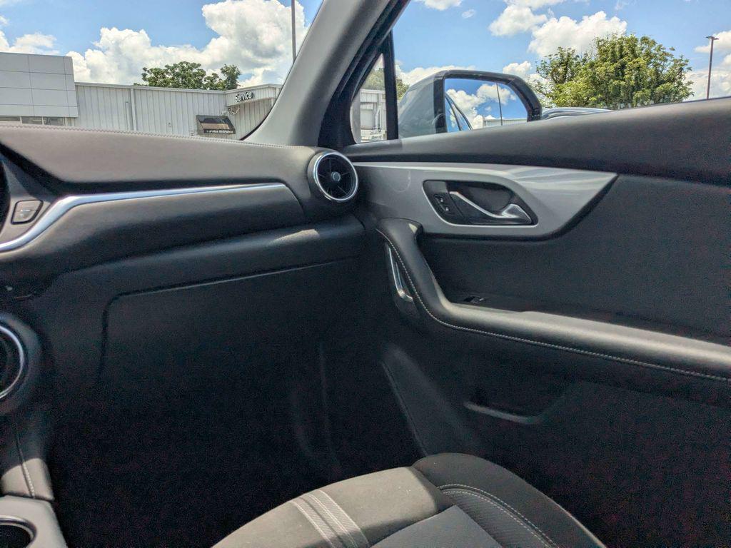 used 2025 Chevrolet Blazer car, priced at $26,585