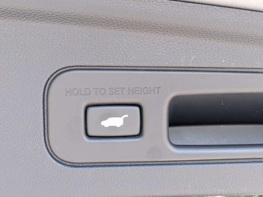 used 2025 Acura MDX car, priced at $43,230