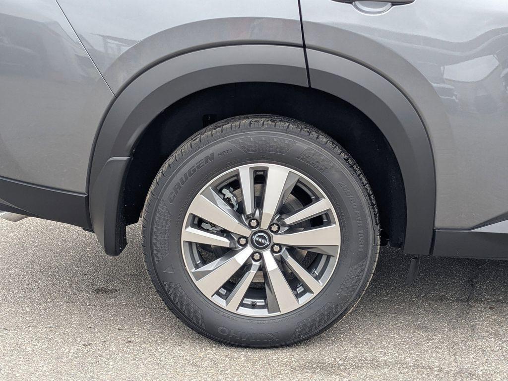 new 2026 Nissan Pathfinder car, priced at $39,984