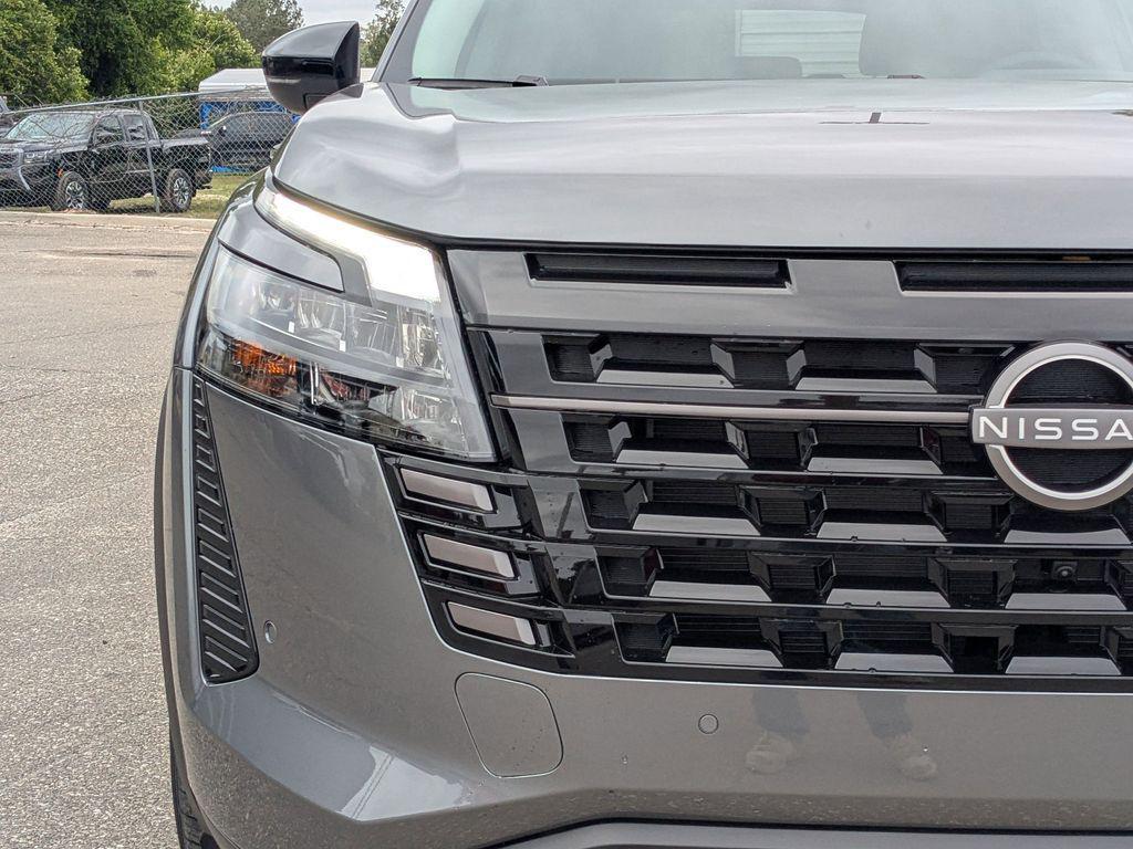 new 2026 Nissan Pathfinder car, priced at $39,984