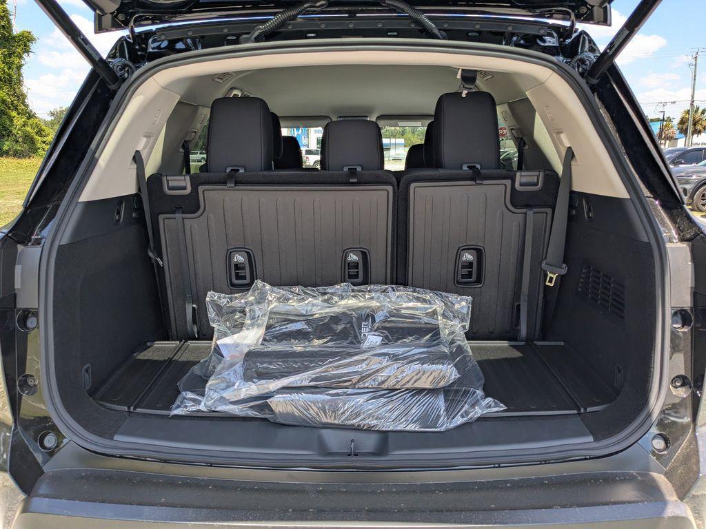 new 2026 Nissan Pathfinder car, priced at $37,776