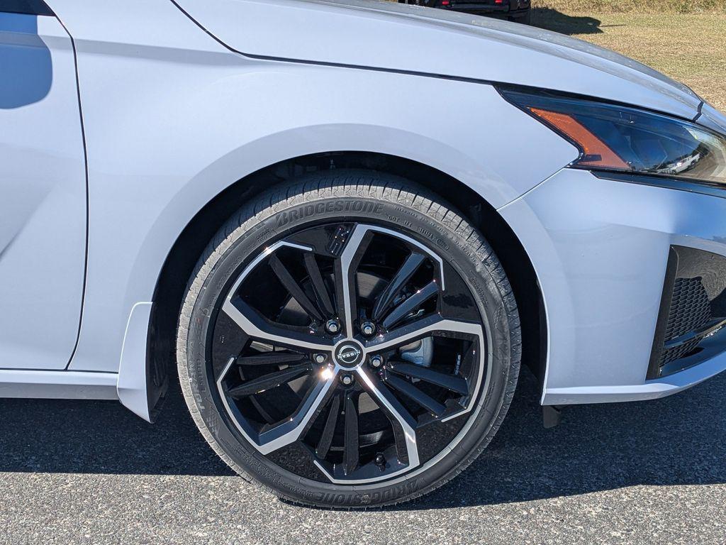 new 2025 Nissan Altima car, priced at $26,980