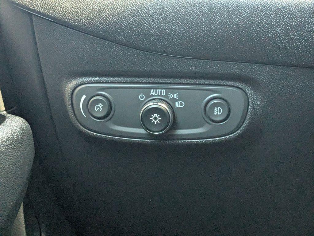 used 2023 Chevrolet Equinox car, priced at $21,247