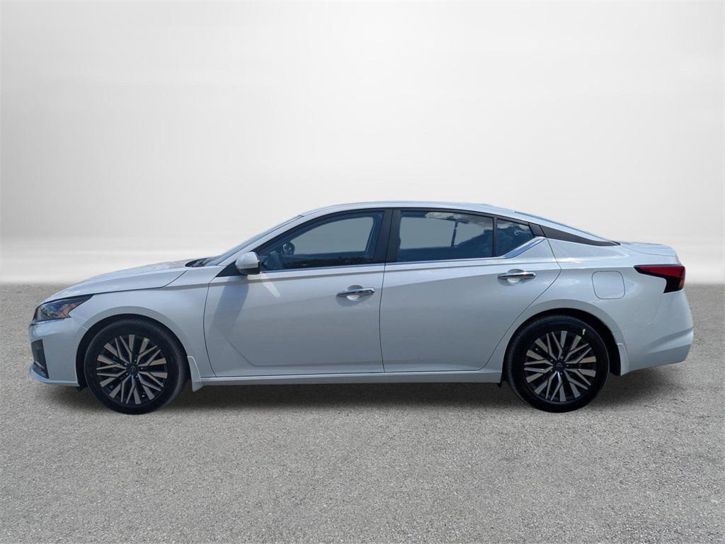 new 2025 Nissan Altima car, priced at $27,305