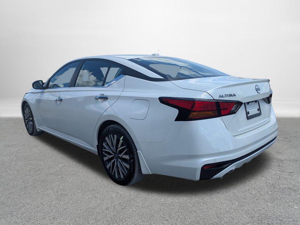 new 2025 Nissan Altima car, priced at $24,805