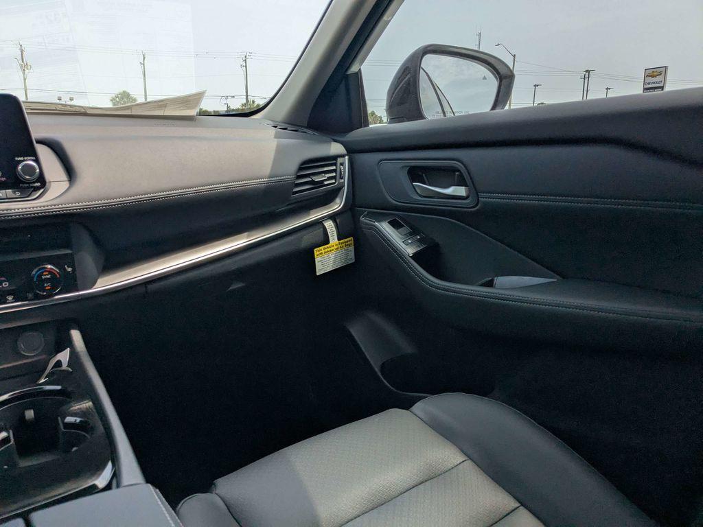 new 2026 Nissan Rogue car, priced at $33,057
