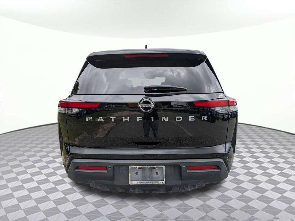 used 2022 Nissan Pathfinder car, priced at $21,247