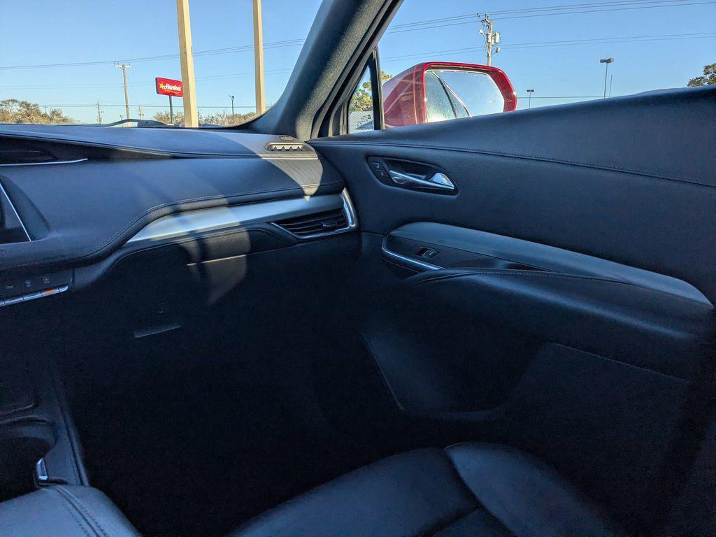 used 2021 Cadillac XT4 car, priced at $22,375