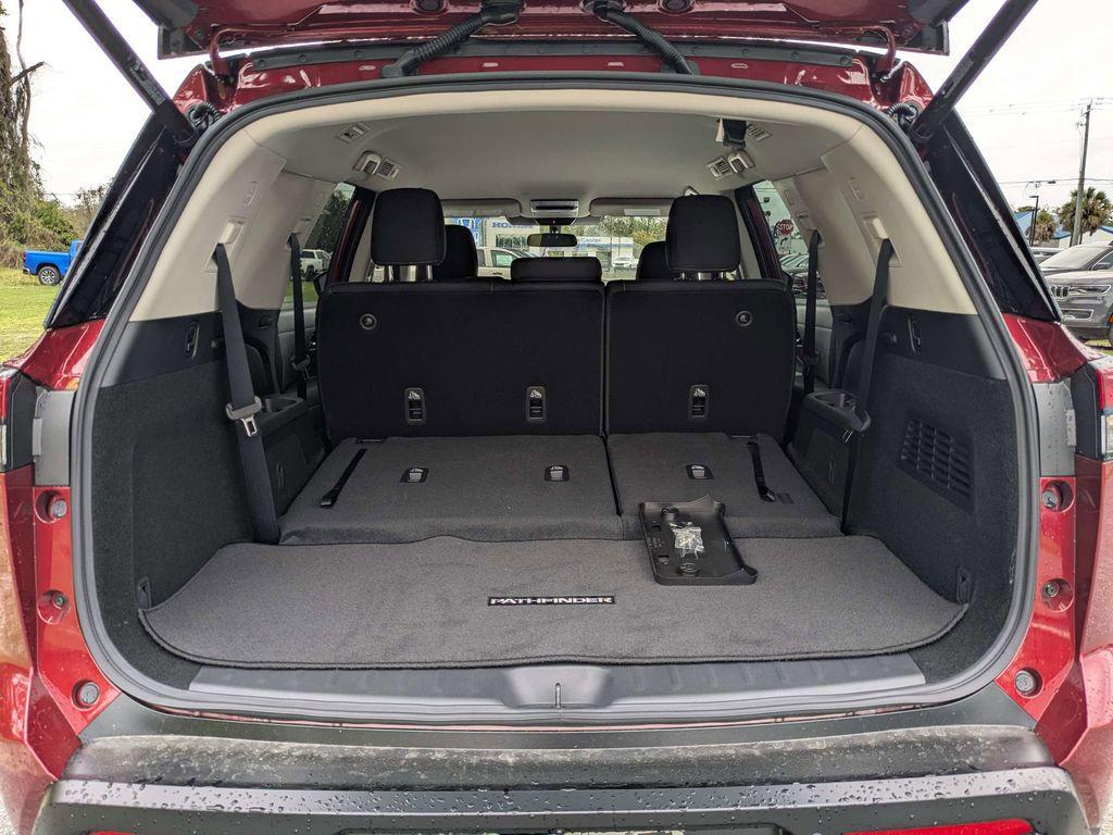 new 2026 Nissan Pathfinder car, priced at $39,455