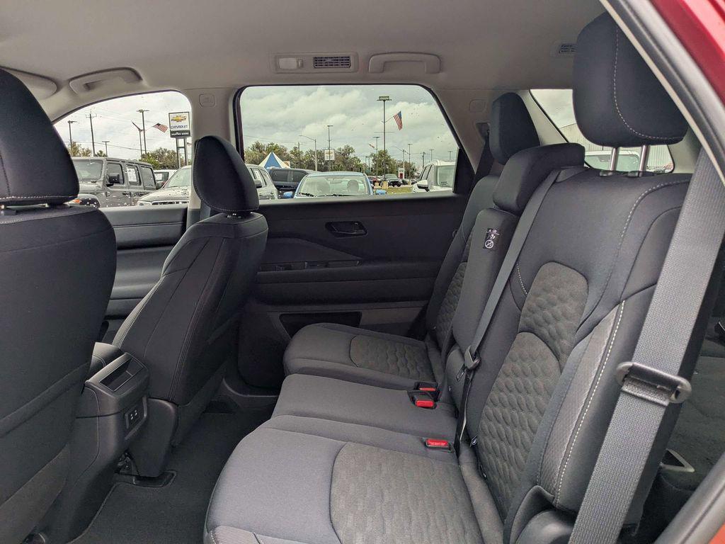 new 2026 Nissan Pathfinder car, priced at $39,455