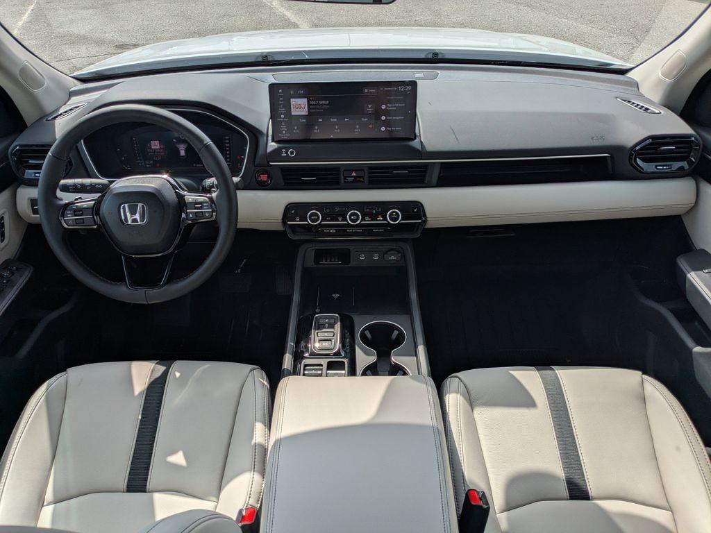 used 2026 Honda Pilot car, priced at $41,974