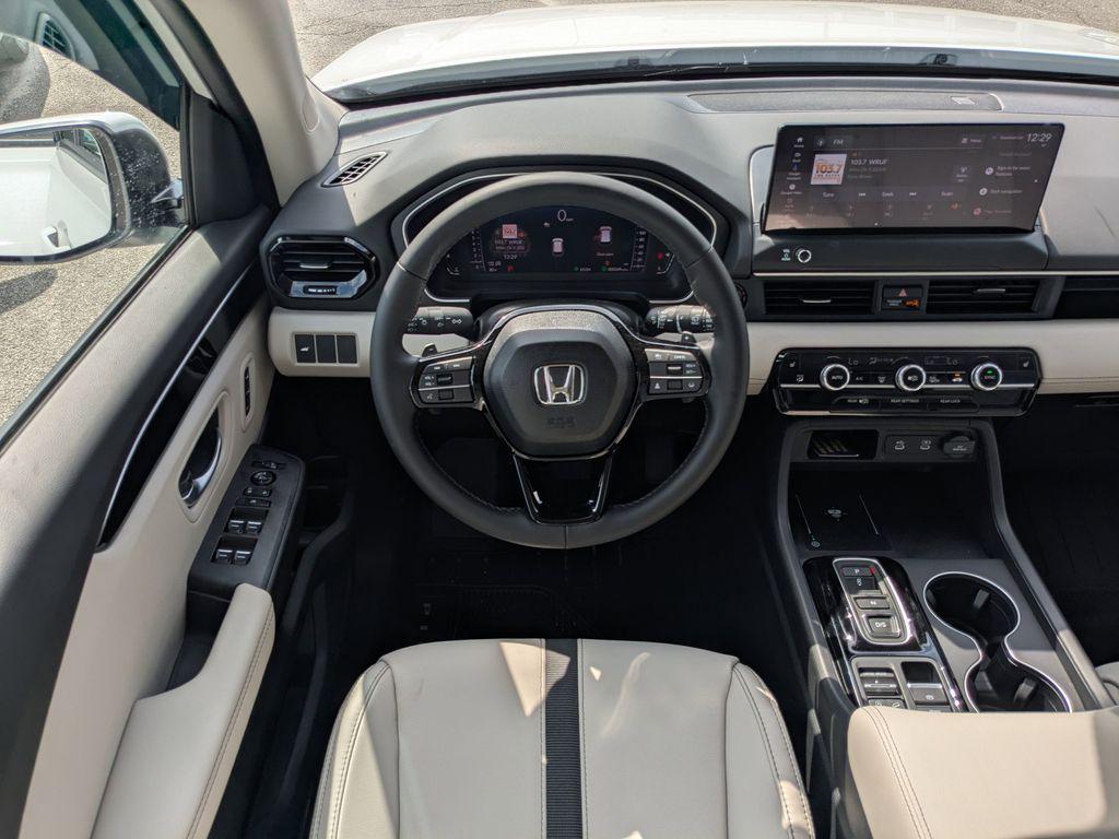 used 2026 Honda Pilot car, priced at $41,974