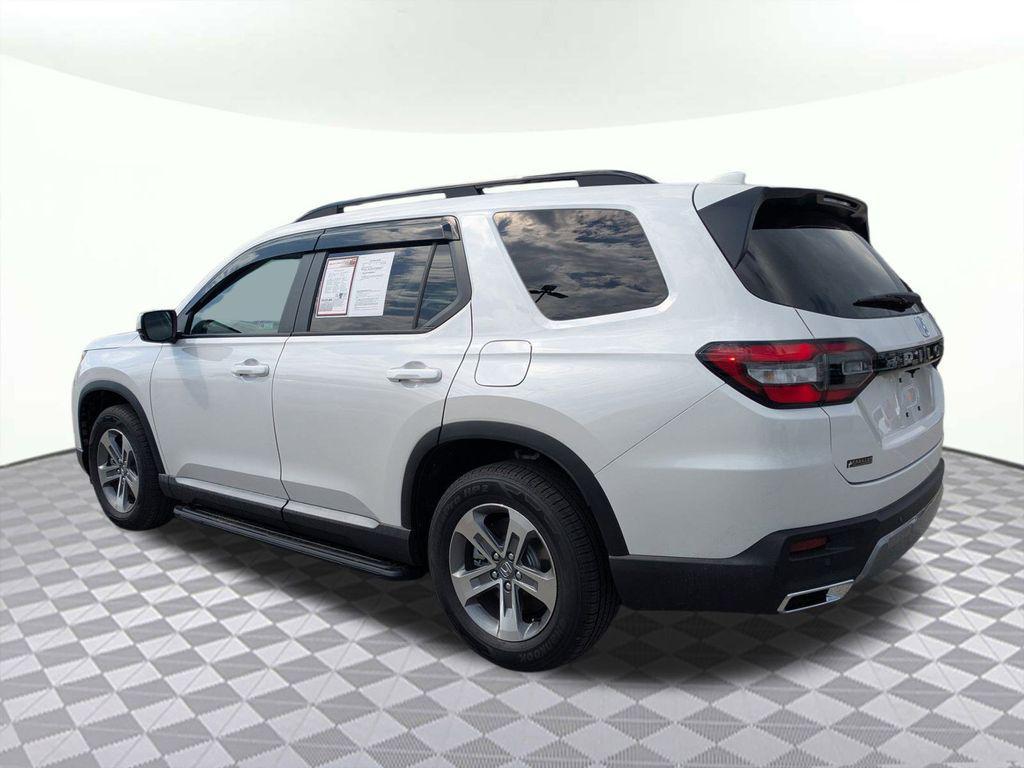 used 2026 Honda Pilot car, priced at $41,974