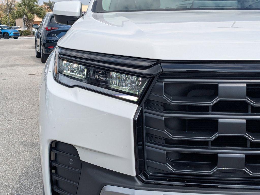 used 2026 Honda Pilot car, priced at $41,974