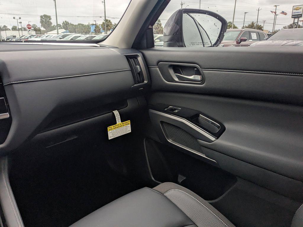 new 2026 Nissan Pathfinder car, priced at $40,015