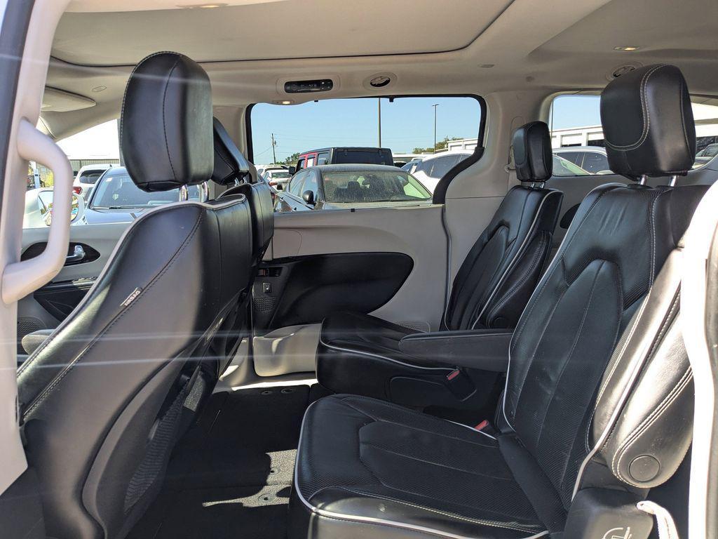 used 2022 Chrysler Pacifica car, priced at $21,005