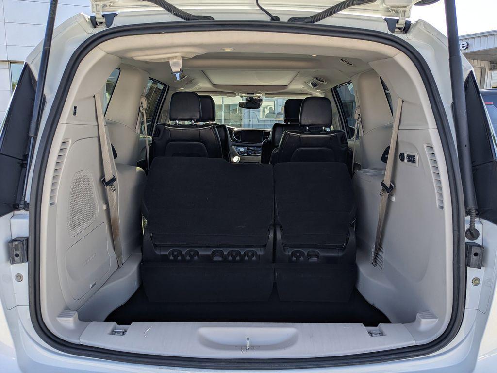 used 2022 Chrysler Pacifica car, priced at $21,005