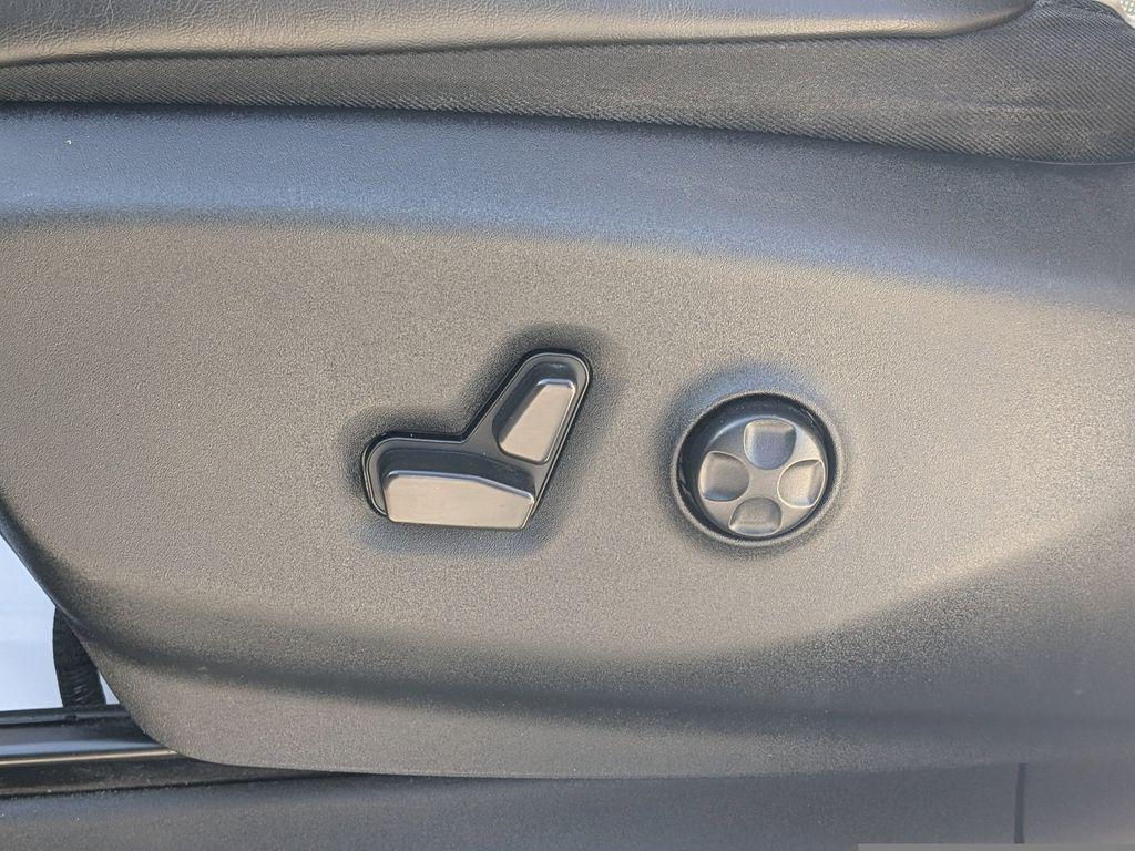 used 2022 Chrysler Pacifica car, priced at $21,005