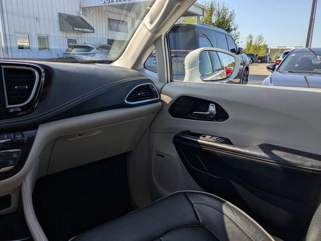 used 2022 Chrysler Pacifica car, priced at $21,005