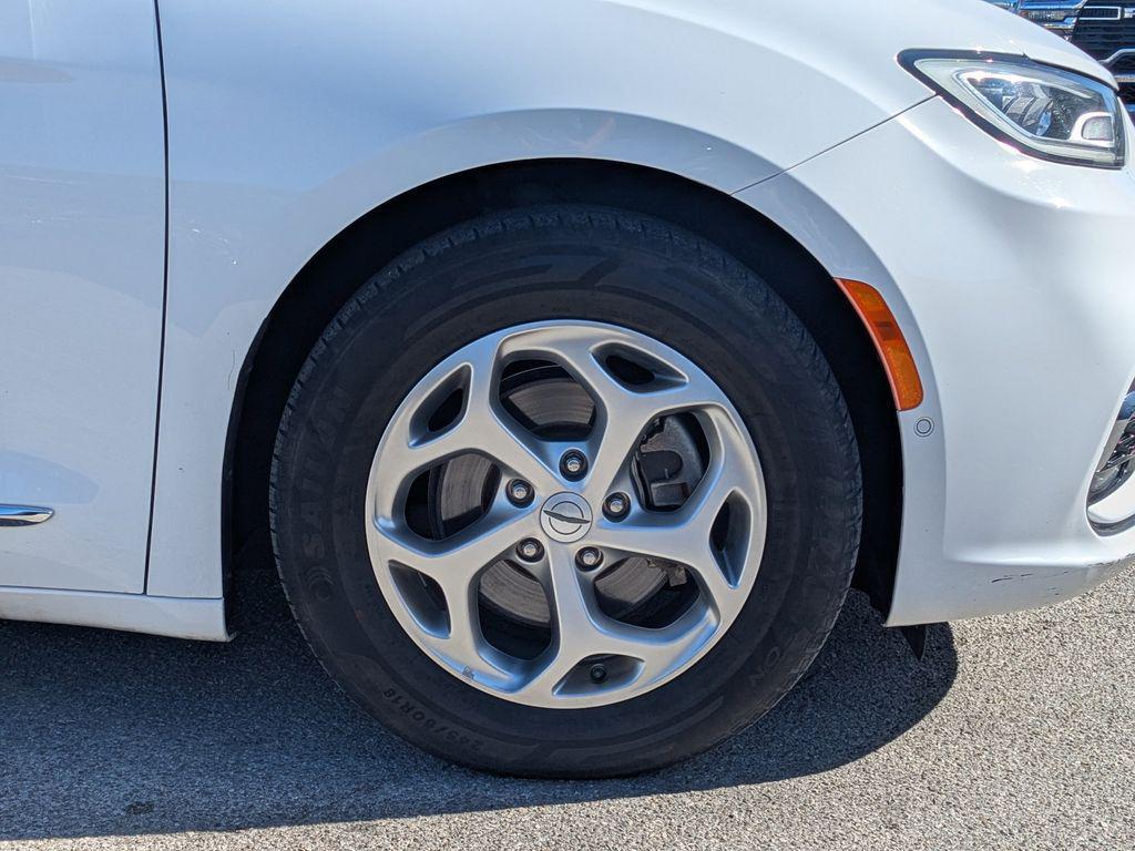 used 2022 Chrysler Pacifica car, priced at $21,005