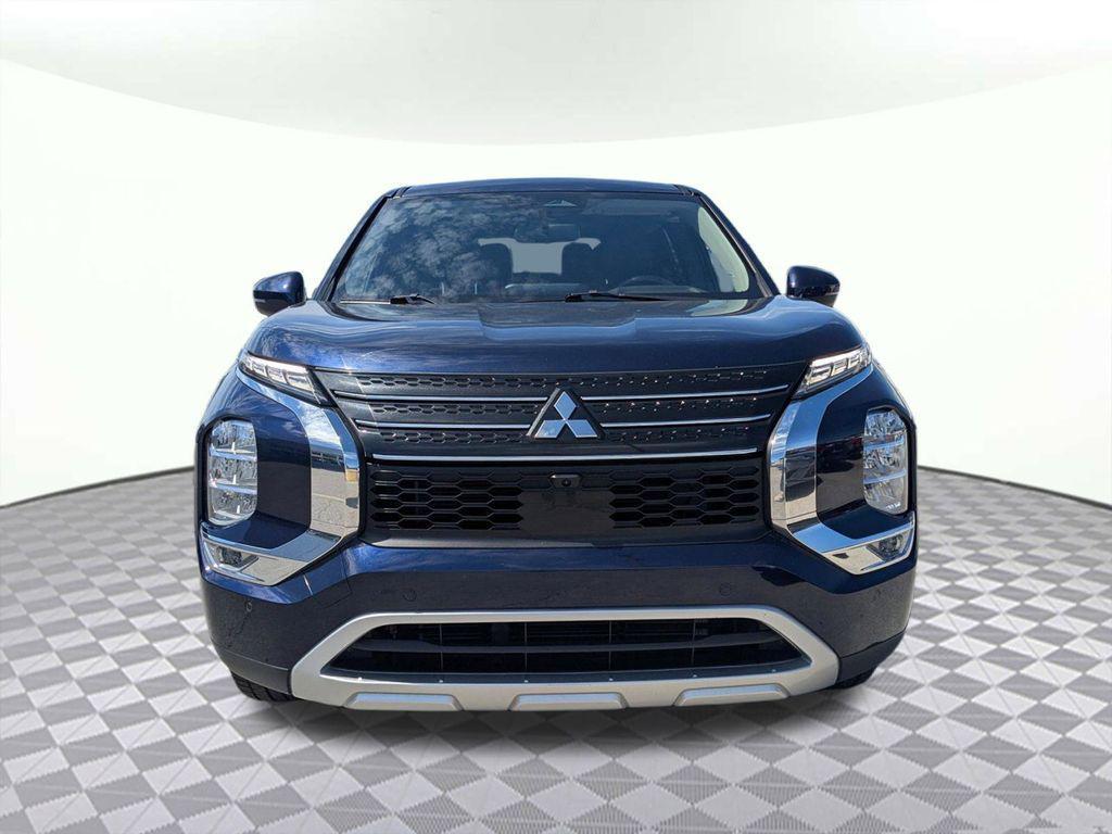 used 2024 Mitsubishi Outlander car, priced at $23,100