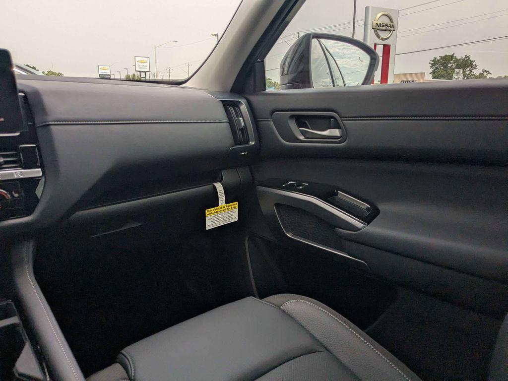 new 2026 Nissan Pathfinder car, priced at $40,250