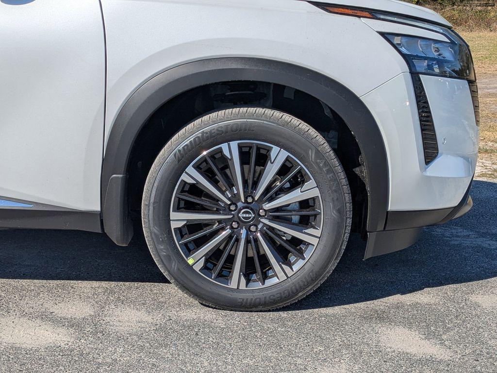 new 2026 Nissan Pathfinder car, priced at $47,761