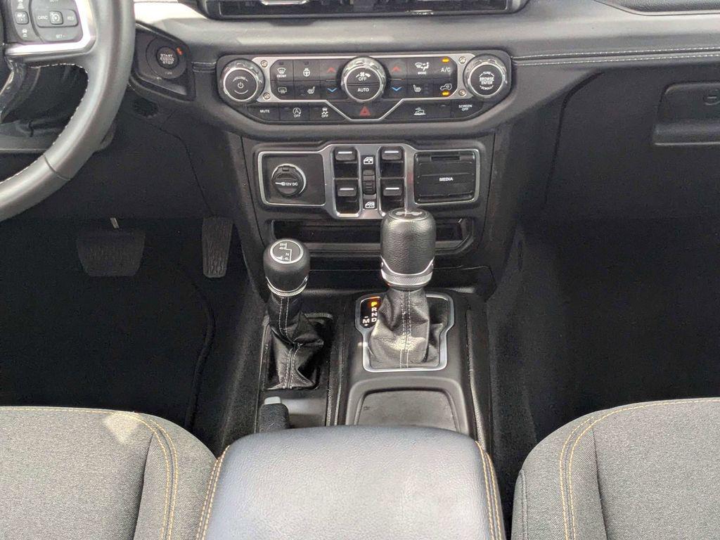 used 2025 Jeep Wrangler car, priced at $34,274
