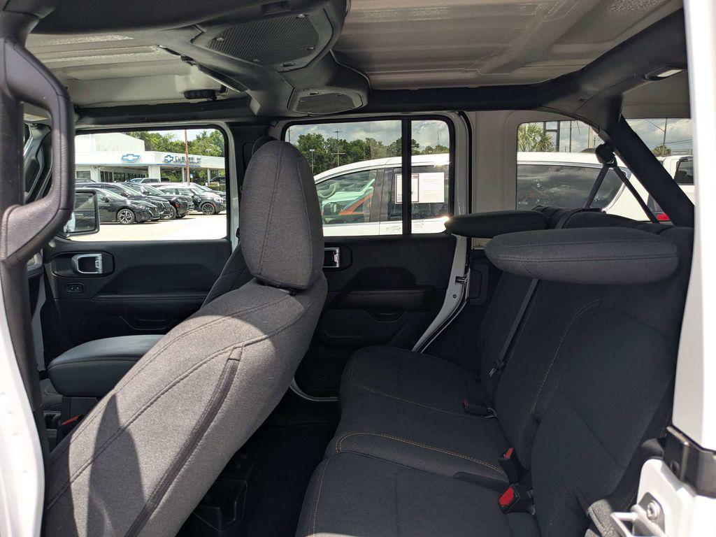 used 2025 Jeep Wrangler car, priced at $34,274