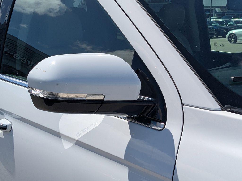 used 2023 Ford Expedition car, priced at $37,987