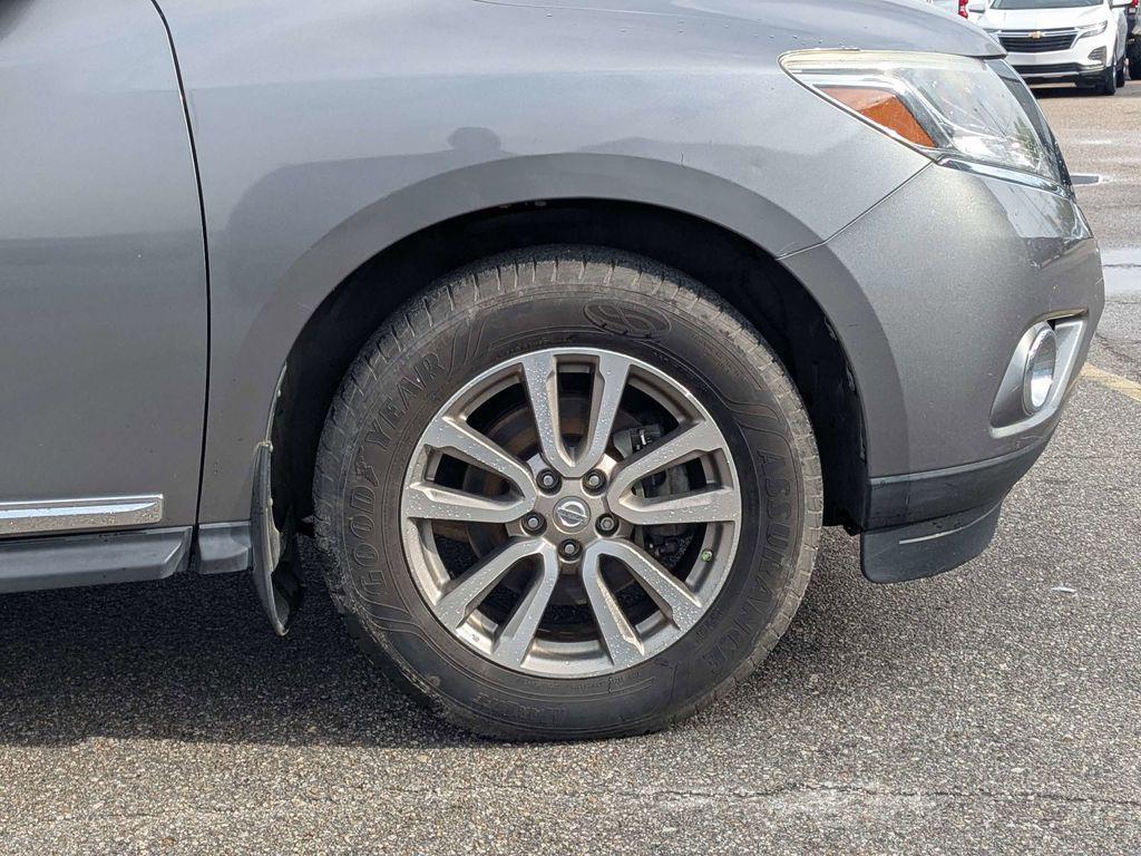 used 2015 Nissan Pathfinder car, priced at $10,147