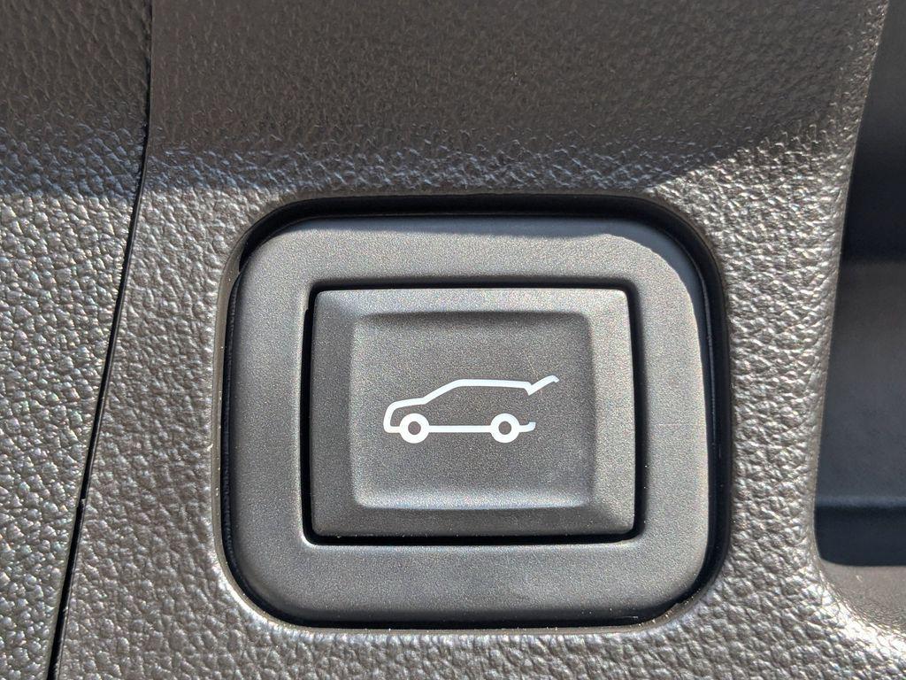 used 2023 GMC Acadia car, priced at $22,669